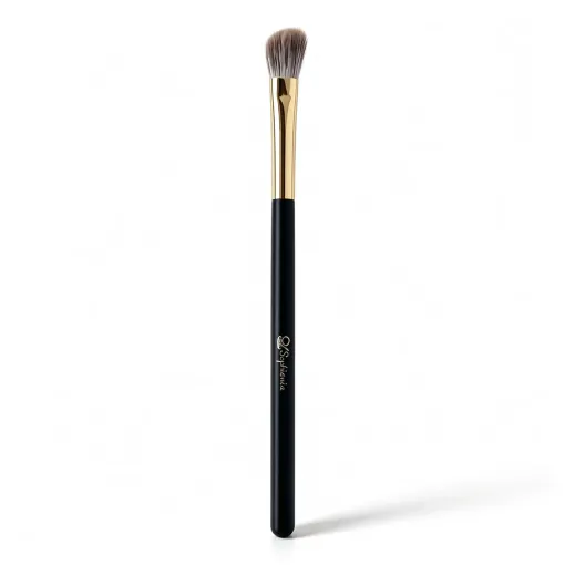 Angled blender brush at a 45-degree angle
